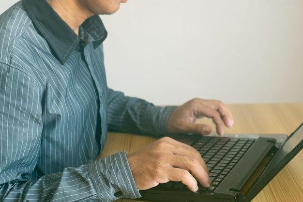 フロントエンド開発基礎プログラム